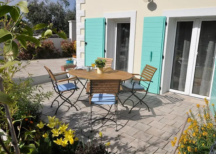 Gisella Villa Nedeščina